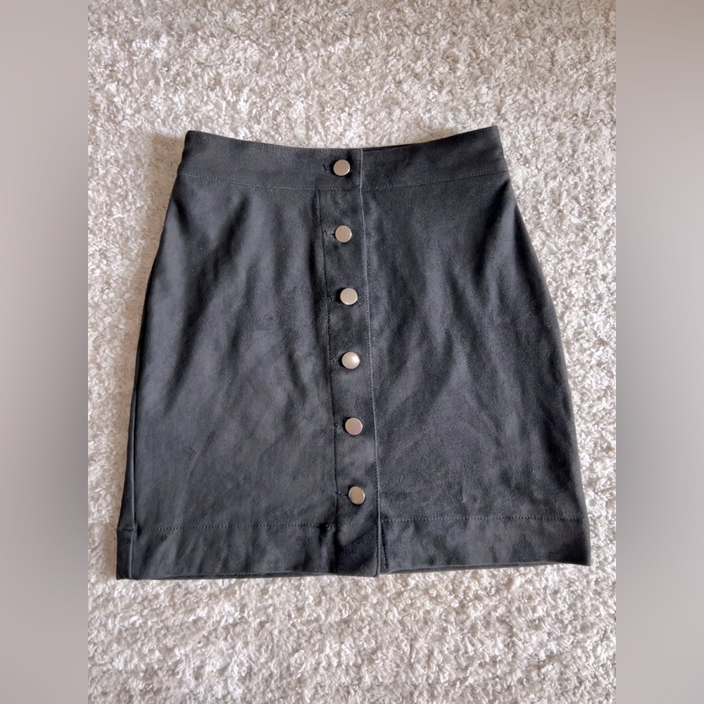 H&M Black Button Skirt